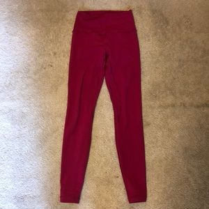 Lululemon aligns 28 inch size 4